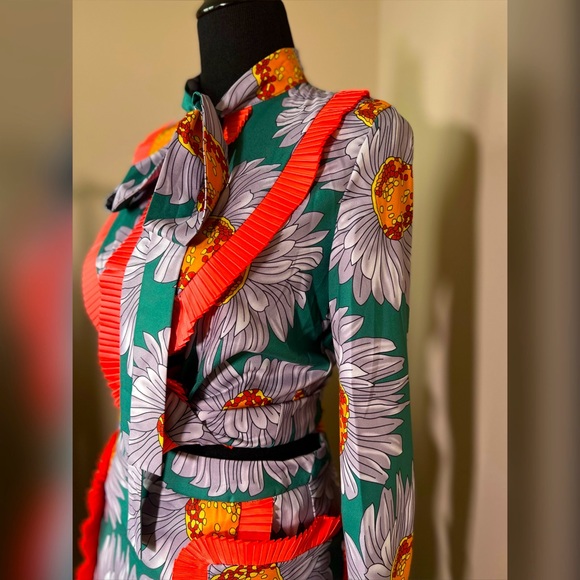 Sunflower Skirt Set - Picture 3 of 11